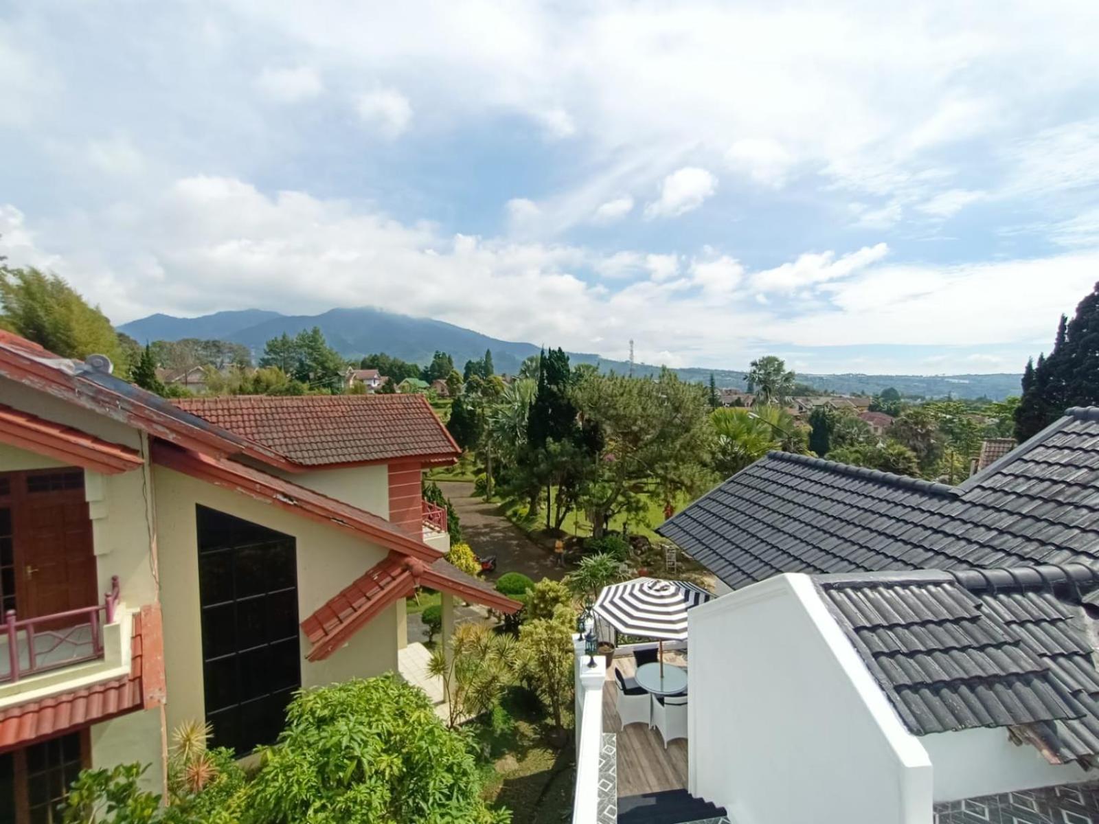 Villa Kota Bunga Malini 10 Cikundul Buitenkant foto