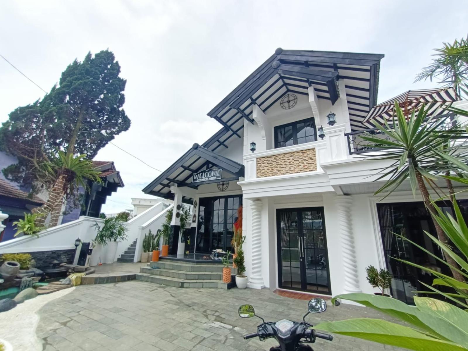 Villa Kota Bunga Malini 10 Cikundul Buitenkant foto