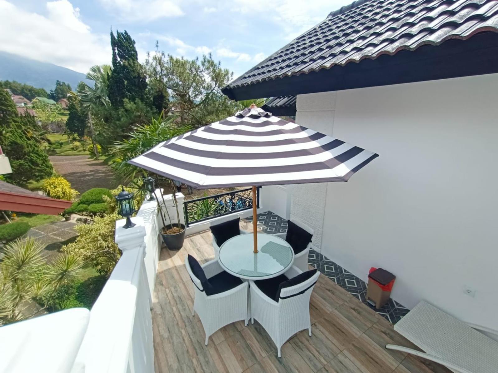 Villa Kota Bunga Malini 10 Cikundul Buitenkant foto